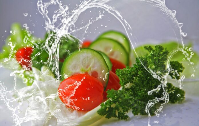 cand se seamana salata in gradina